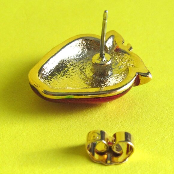 Vintage strawberry post earrings - Picture 3 of 5